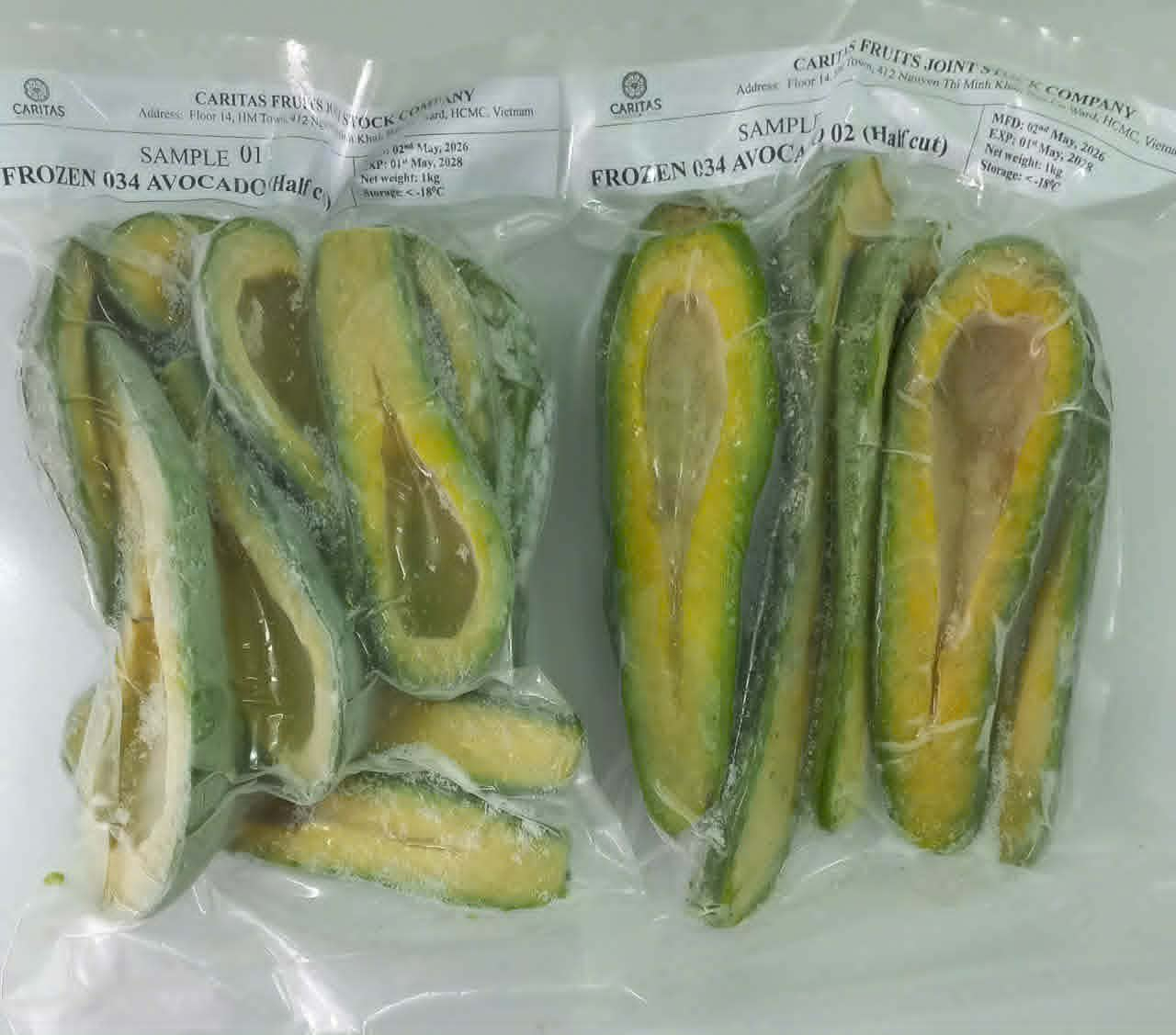 Gefrorene Avocadohälften